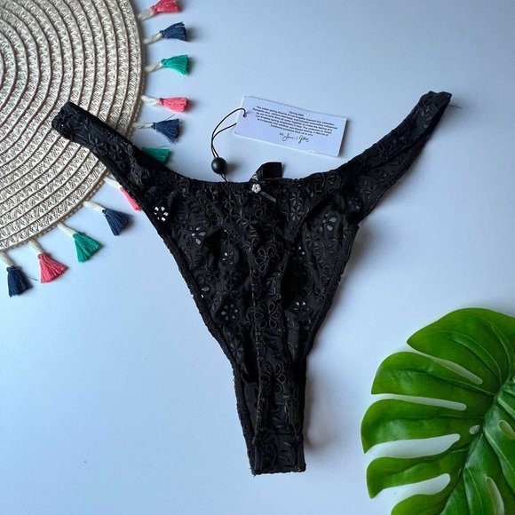 For Love And Lemons Sophie Eyelet Thong Panty Black XL NEW - Picture 11 of 13
